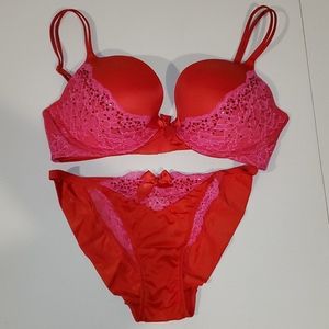 Victoria's Secret Very Sexy Pushup Bra & Panty Set